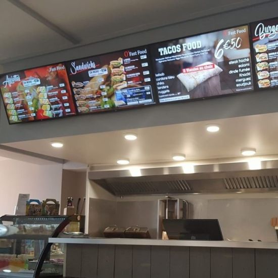 Kit de Señalización Digital Fijación Mural - Restaurante