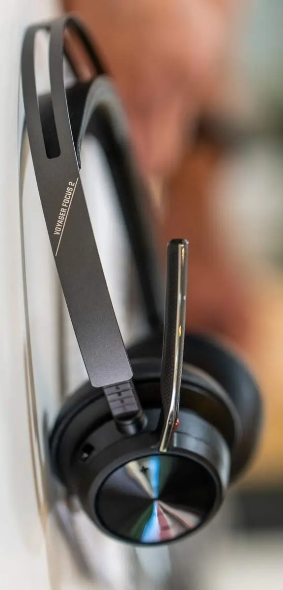 Voyager Focus2 - auricular Poly