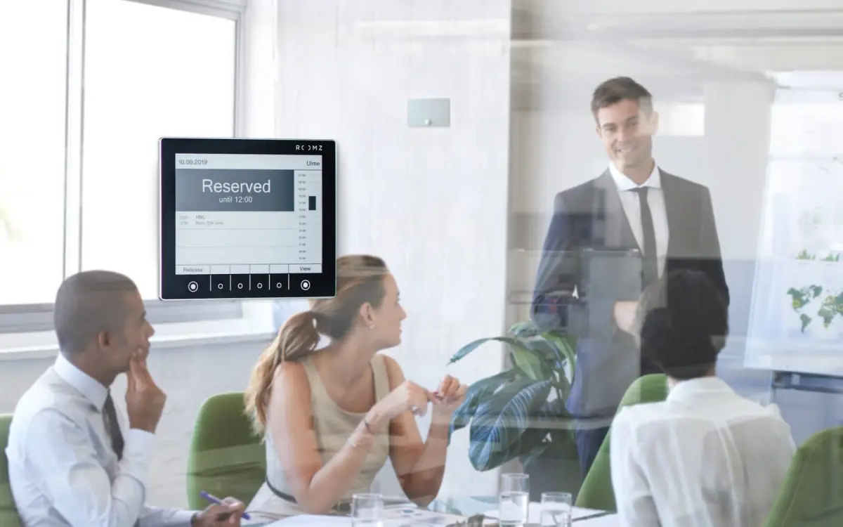 Pantalla de reserva de salas de reuniones
